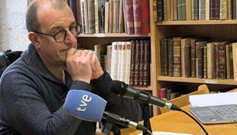 Fernando de Abel Vilela en una rueda de prensa.