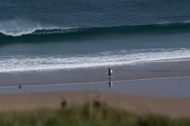 Archivo - Estado del mar en Valdoviño debido al temporal por el que se ha activado la alerta naranja, a 3 de diciembre de 2025, en A Coruña