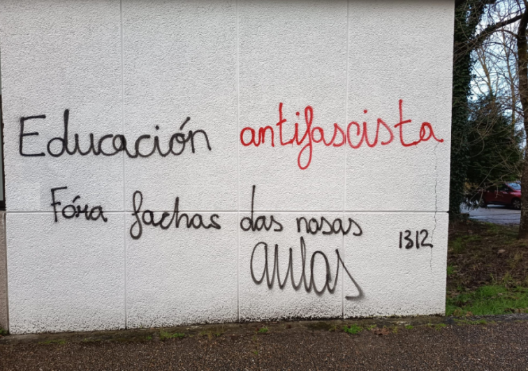 Tenso fin de campaña en las elecciones de la USC: cara a cara Flores - Crujeiras y pintadas de 