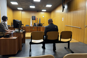 Piden 3 años y 9 meses de cárcel para un acusado de un delito de sustracción de menores y otro de desobediencia en Ourense