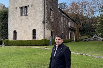 Archivo - El delegado del Gobierno, Pedro Blanco, ante el Pazo de Meirás