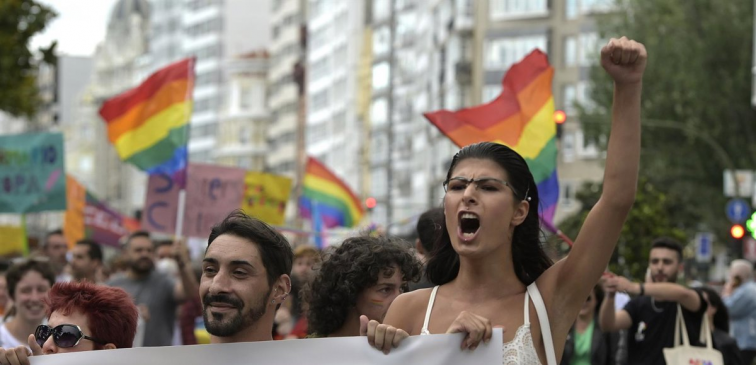 Tres detenidos por la agresión homófoba a un joven en el centro de Pontevedra