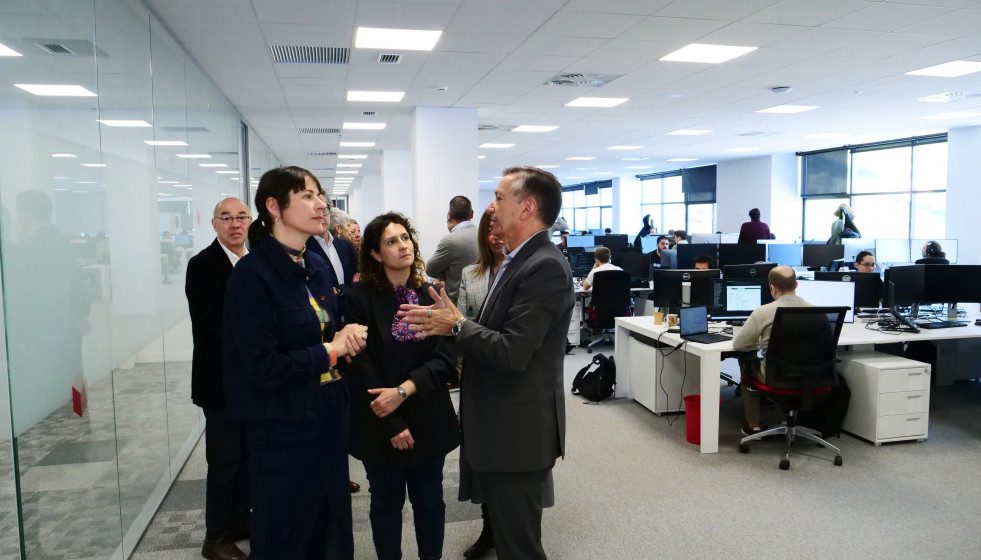 La portavoz nacional del BNG, Ana Pontón, visita la empresa Denodo