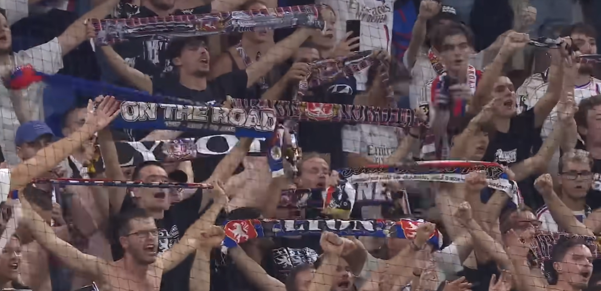 Los Bad Gone en su estadio