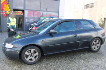 Investigado un conductor que colisionó contra un ciclista en O Pino (A Coruña), dejándolo herido grave, y que huyó del lugar del accidente.