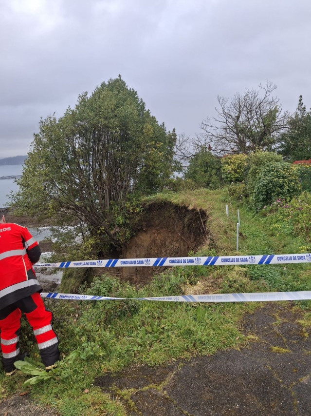Cierre del sendero Costa Doce, en Sada (A Coruña)