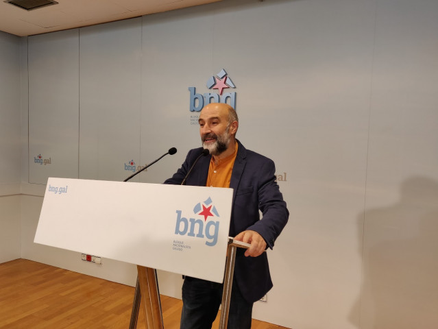 El diputado del BNG en el Congreso, Néstor Rego, en una rueda de prensa.