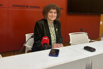 La alcaldesa de Santiago, Goretti Sanmartín, en rueda de prensa, a 13 de marzo de 2026.