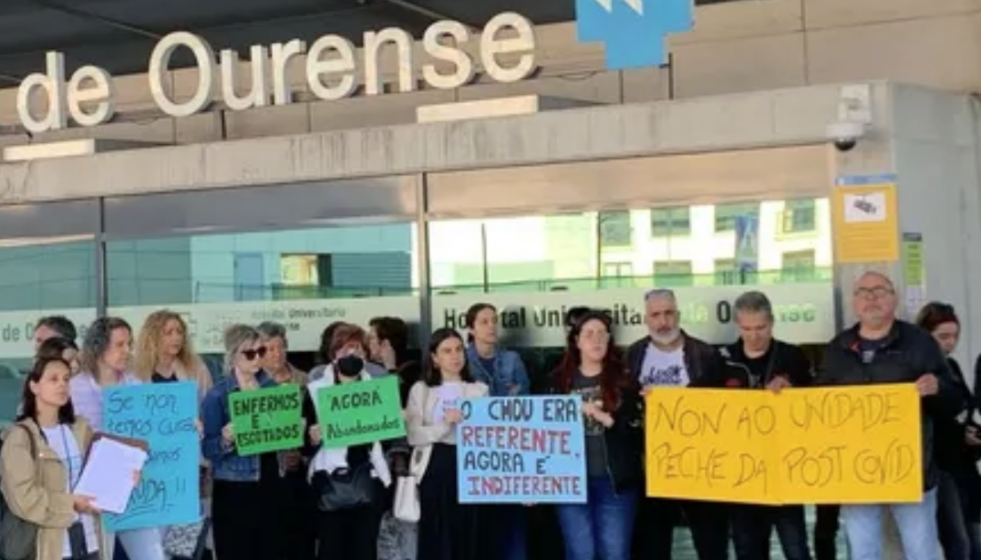 Protesta de ASGACOP frente al Hospital de Ourense