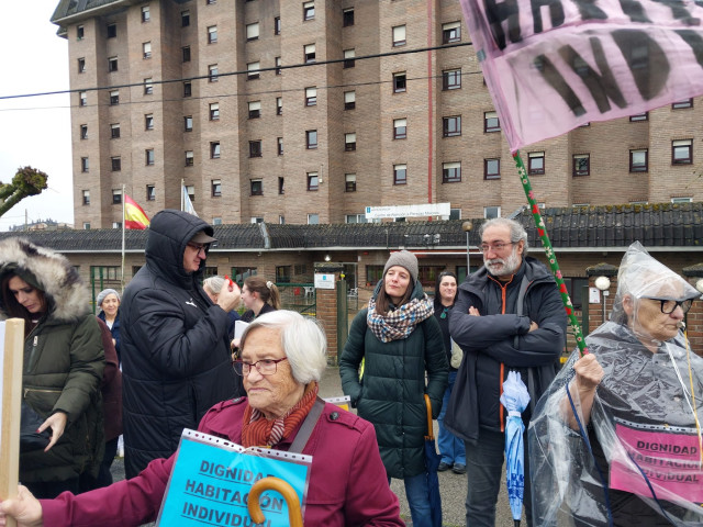 BNG se suma una semana más a la movilización de los usuarios de la residencia de As Gándaras