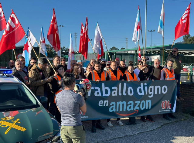 Concentración de trabajadores de  Amazon en O Porriño (Pontevedra), a 16 de marzo de 2026.