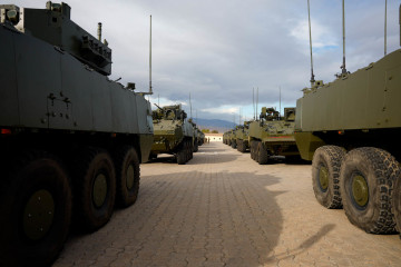 Archivo - Imagen de los primeros vehículos 8x8 'Dragón' del Ejército de Tierra. A 16 de enero de 2026, en Almería (Andalucía, España). Con un peso de 30 toneladas y blindaje inteligente, el 8x8 