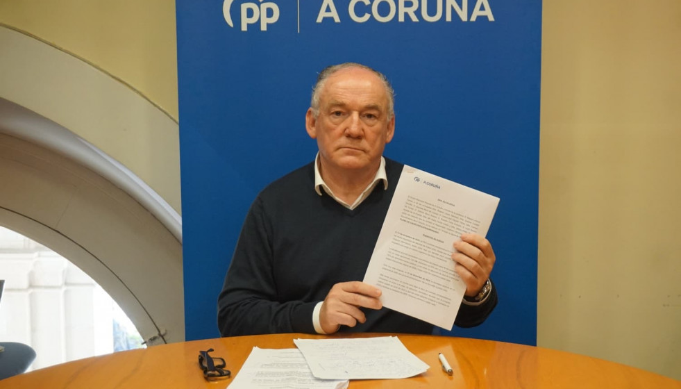 El portavoz el PP municipal de A Coruña, Miguel Lorenzo, ha solicitado un pleno extraordinario.