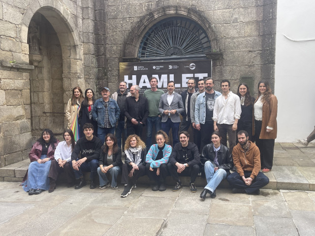 El equipo de reparto de 