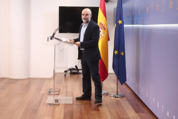 El diputado del BNG Néstor Rego durante una rueda de prensa en el Congreso de los Diputados, a 17 de marzo de 2026, en Madrid (España).