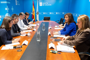 Reunión de la conselleira de Medio Ambiente, Ángeles Vázquez, y el presidente de la Fegamp, Alberto Varela,
