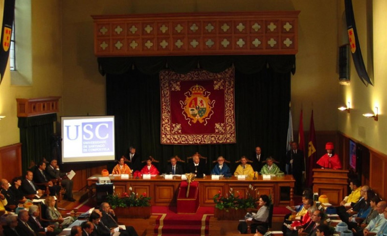 Antonio López presenta su candidatura a rector de la USC
