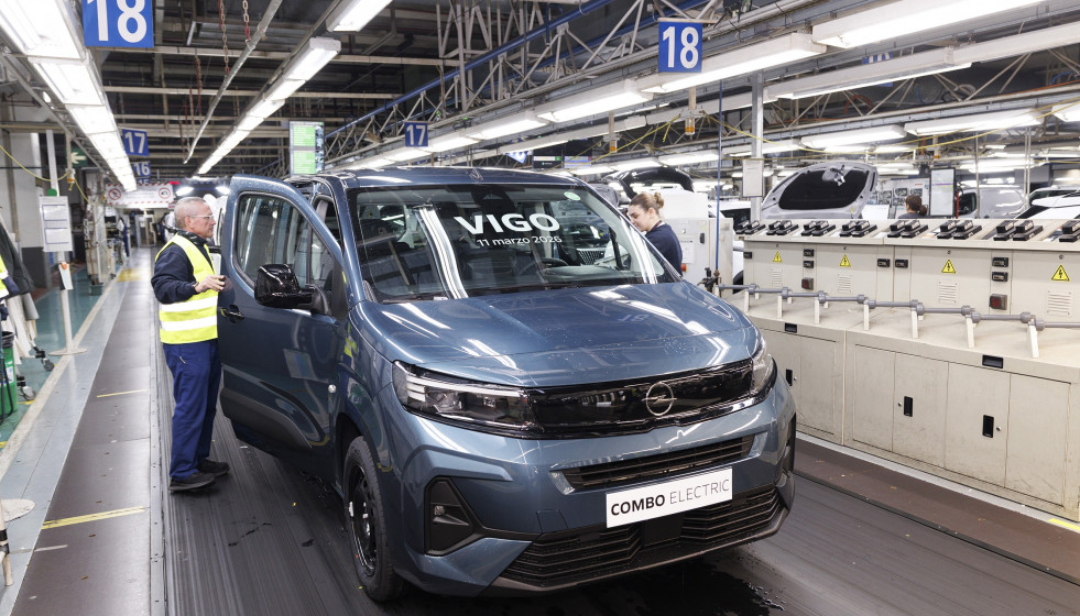 Imagen de la cadena de producción de Stellantis Vigo.