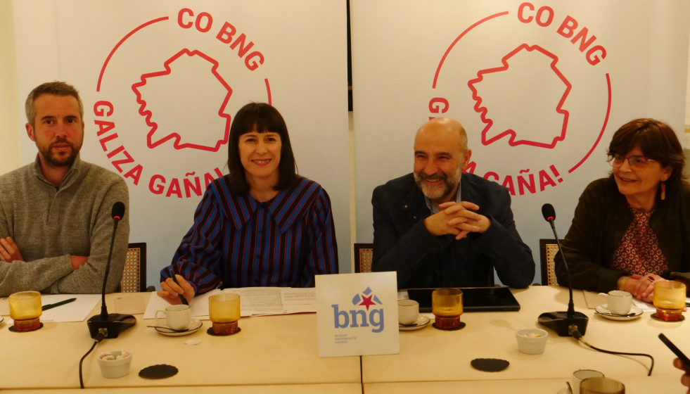 La portavoz nacional del BNG, Ana Pontón, en un acto en Lugo junto al diputado del Bloque en el Congreso, Néstor Rego, la senadora Carme da Silva y el responsable del BNG en Lugo, Rubén Arroxo.