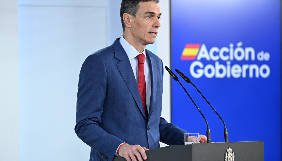 El presidente del Gobierno, Pedro Sánchez, realiza una declaración institucional para valorar los últimos acontecimientos internacionales, en el Palacio de la Moncloa, a 4 de marzo de 2026, en Madr