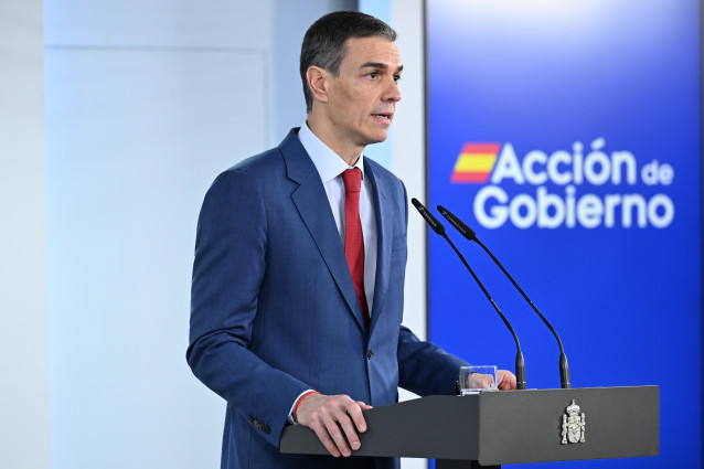 El presidente del Gobierno, Pedro Sánchez, realiza una declaración institucional para valorar los últimos acontecimientos internacionales, en el Palacio de la Moncloa, a 4 de marzo de 2026, en Madrid (España). Sánchez ha asegurado que la posición de Españ
