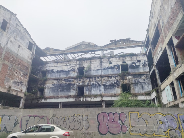 Instalaciones de la antigua nave de Frigoríficos del Berbés, en la Avenida de Beiramar, en Vigo.