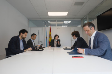 La consellería de Economía e Industria, María Jesús Lorenzana, en una reunión de trabajo