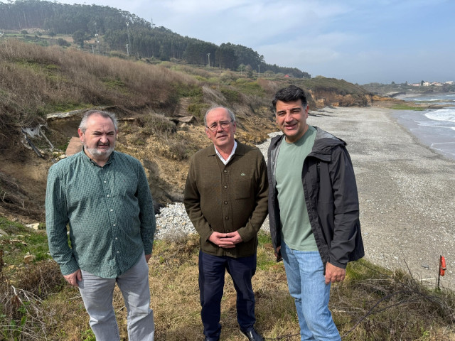 Dirigentes populares que impulsan la iniciativa.