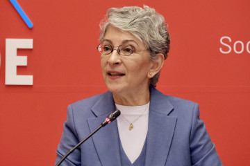 Archivo - La diputada autonómica del PSdeG, Silvia Longueira, en rueda de prensa