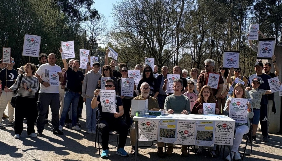 Presentación de la Plataforma STOP Planta de Residuos Cacheiras – Aldeas Limpas!
