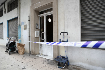 Policías acordonan la zona tras una reyerta entre dos familias, en la Rúa Primavera de Lugo, a 18 de marzo de 2026, en Lugo, Galicia.