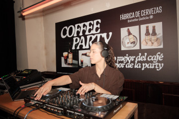 Fábrica de Cervezas de Estrella Galicia presenta 'La de Café', elaborada con granos de origen Brasil.