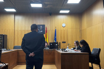 Un acusado de agredir sexualmente a una amiga ebria asegura tener consentimiento y ella insiste en que no recuerda nada en la Plaza número 2 de la Sección de lo Penal del Tribunal de Instancia de Ou