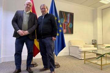 El concejal de Cultura de A Coruña, Gonzalo Castro, se reúne con el secretario de Estado para la Memoria Democrática, Fernando Martínez López