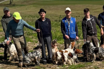 Cazadores gallegos con sus perros en una imagen de la Federación Galega de Caza