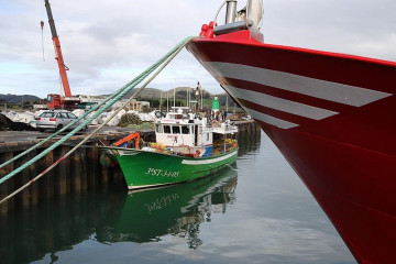 Archivo - Barco de pesca.