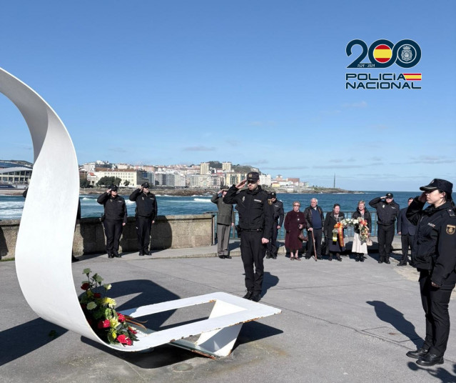 Homenaje a los 'Héroes del Orzán', en el decimocuarto aniversario de su fallecimiento.
