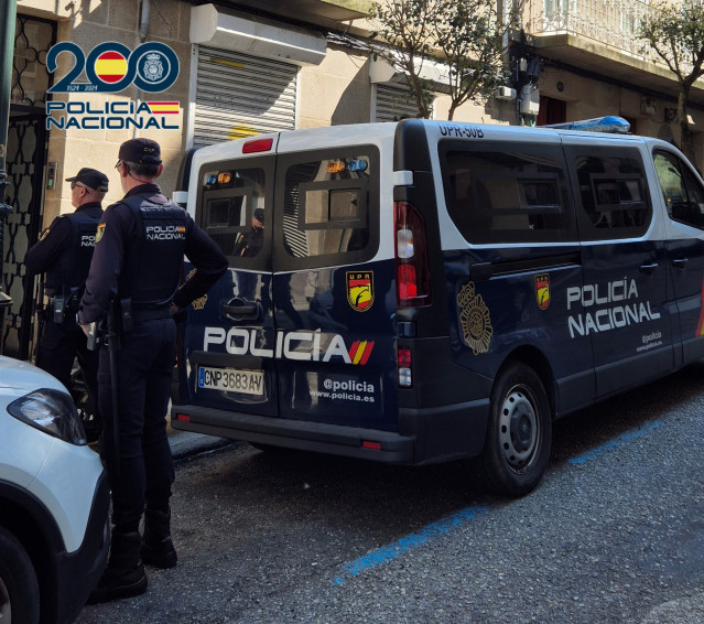 Dotación de la Unidad de Prevención y Reacción (UPR) de la Policía Nacional en la ciudad de Vigo.