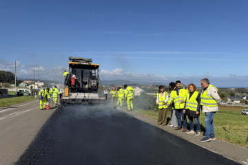El delegado del Gobierno en Galicia, Pedro Blanco, supervisa obras en la N-634 en Barreiros (Lugo)