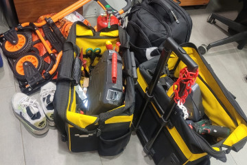 Material recuperado del robo de furgones en Culleredo (A Coruña)