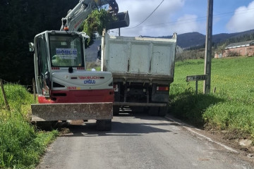 Obras de la LU-P-6102 en el tramo de A Pontenova a Trabada (Lugo).