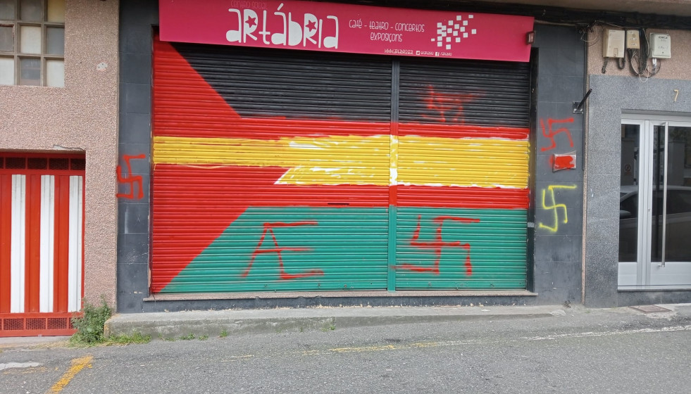 Vandalizan el local de la asociación cultural Artábria, a 28 de marzo de 2026.