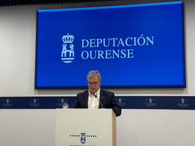 El presidente de la Diputación de Ourense, Luis Menor, da cuenta de los asuntos aprobados en junta de gobierno provincial