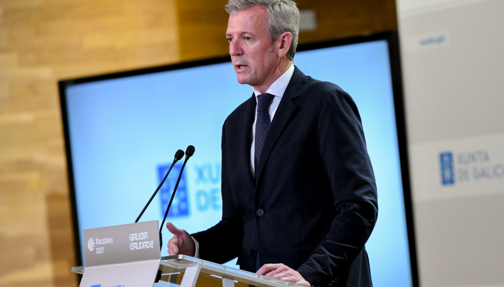 El presidente de la Xunta, Alfonso Rueda, comparece ante los medios tras la reunión semanal del Ejecutivo autonómico. San Caetano, Santiago de Compostela.