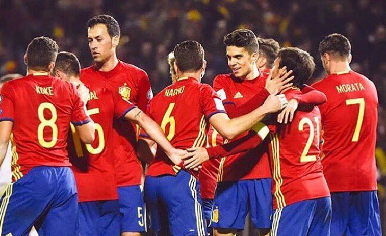 España golea sin brillar (4-0)