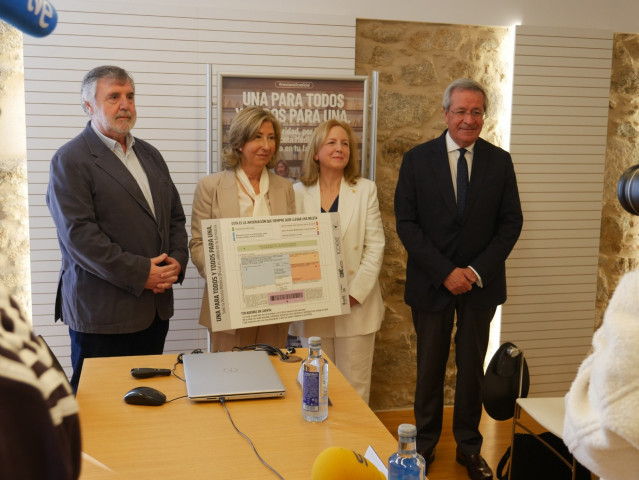 Presidente del COMC, Luciano Vidán; presidenta del COFC, Sara Catrain; presidenta del COPOGA, Ana Requeijo; y presidente del ICOEC, José María Suárez.