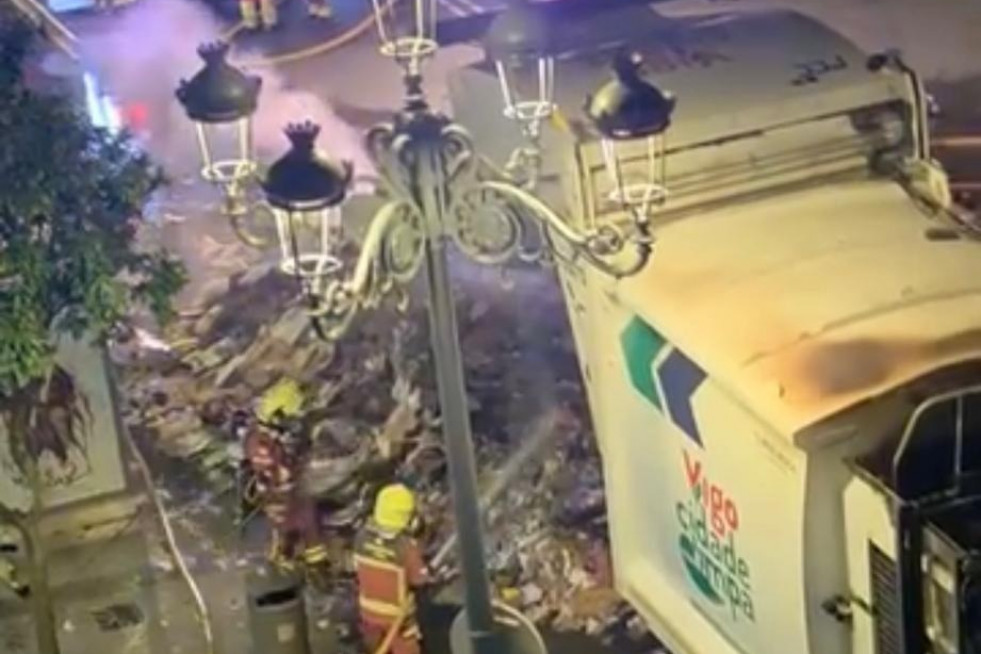 Imagen de la basura en la calle García Barbón.