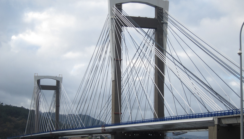 Archivo -    El Ministerio de Fomento y la sociedad concesionaria de la autopista AP-9, Audasa, concretarán el incremento de los peajes vinculado a la ampliación de este vial en una adenda al conven