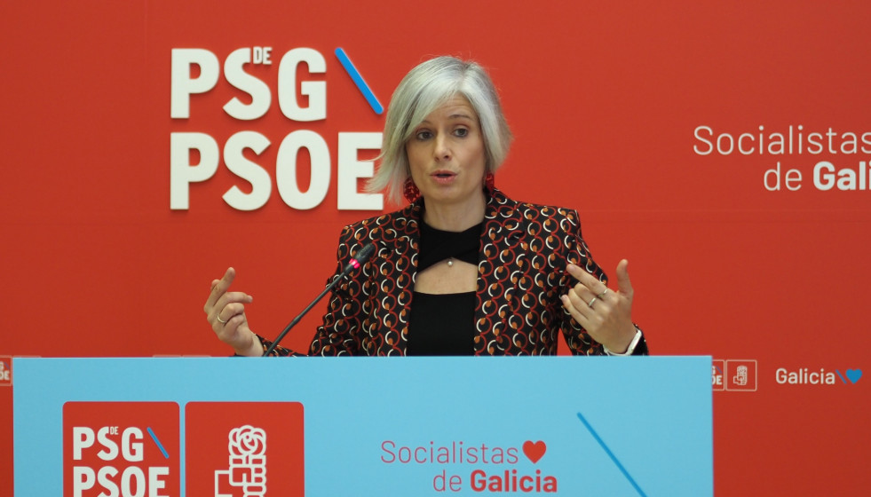 La diputada del PSdeG Patricia Iglesias en rueda de prensa en la Cámara gallega.