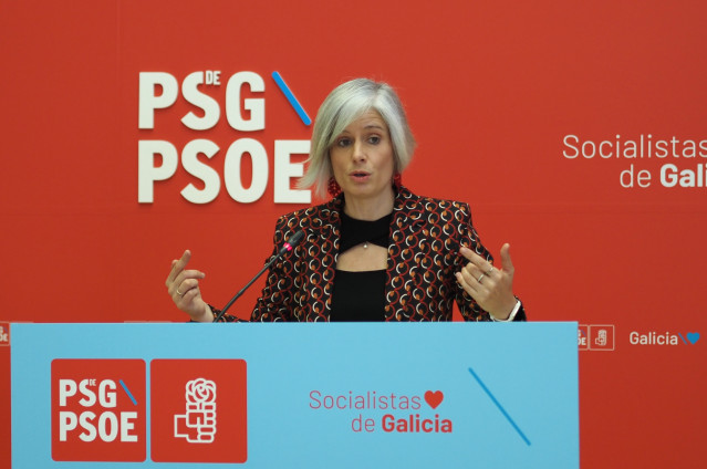 La diputada del PSdeG Patricia Iglesias en rueda de prensa en la Cámara gallega.
